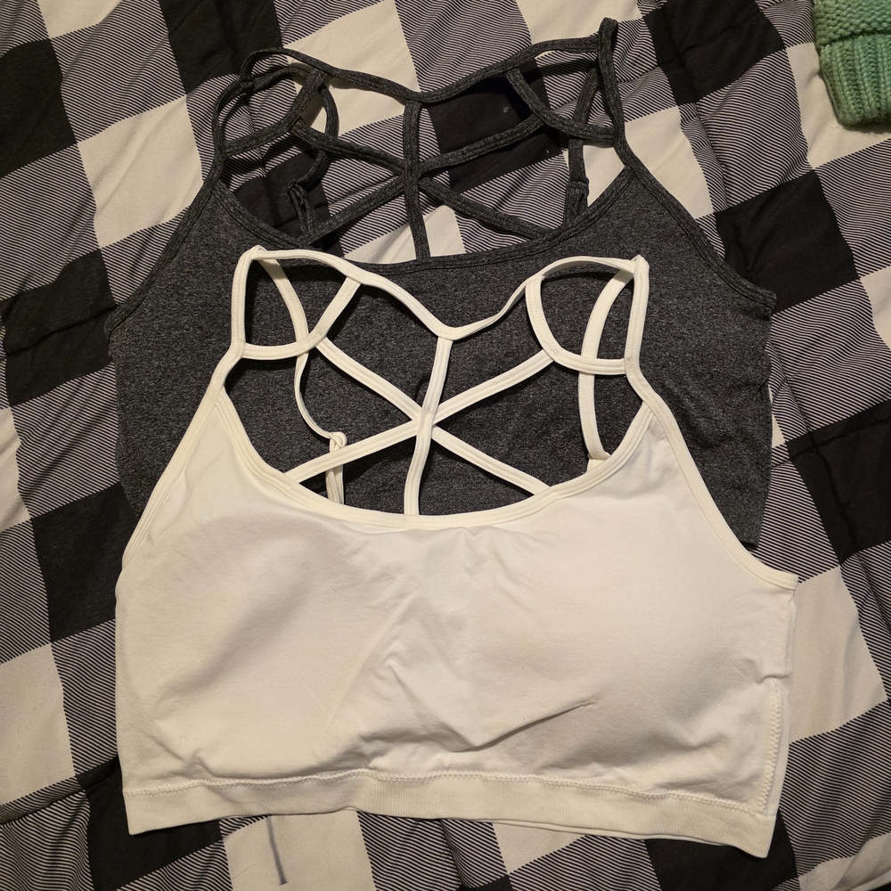 Zenana Outfitters Strappy Sports Bra Set - Gray and White